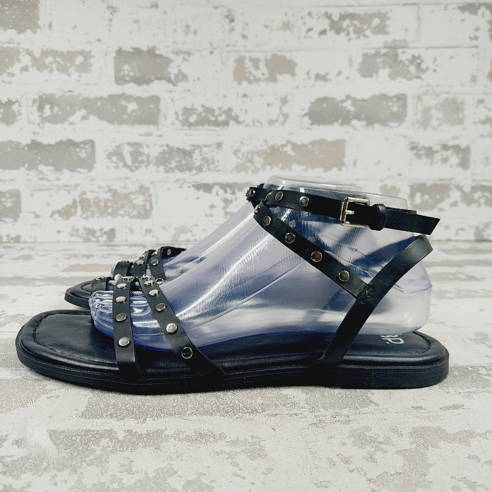 New Bp. Black Faux Leather Studded Strappy Buckle Up Flat Sandals M757
